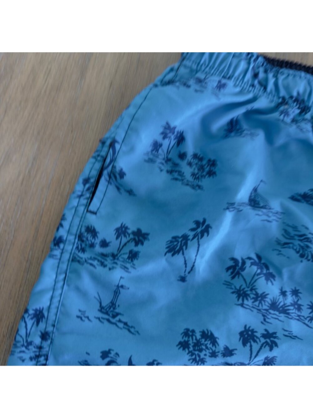 RS Island Inspired Resortwear Men Size L Swim Trunks Palm Trees Whales Blue - Picture 9 of 11